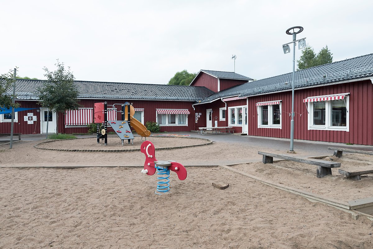 Utomhusmiljö Bensbyns förskola, en del av förskolans gård